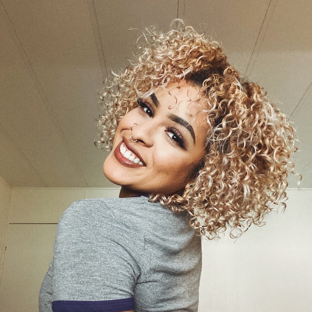 Meet your Posher, Norine